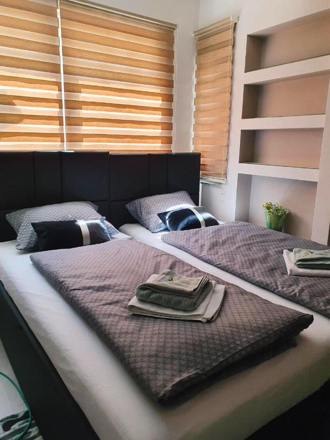 Apartments Arna Visoko Eksteriør billede