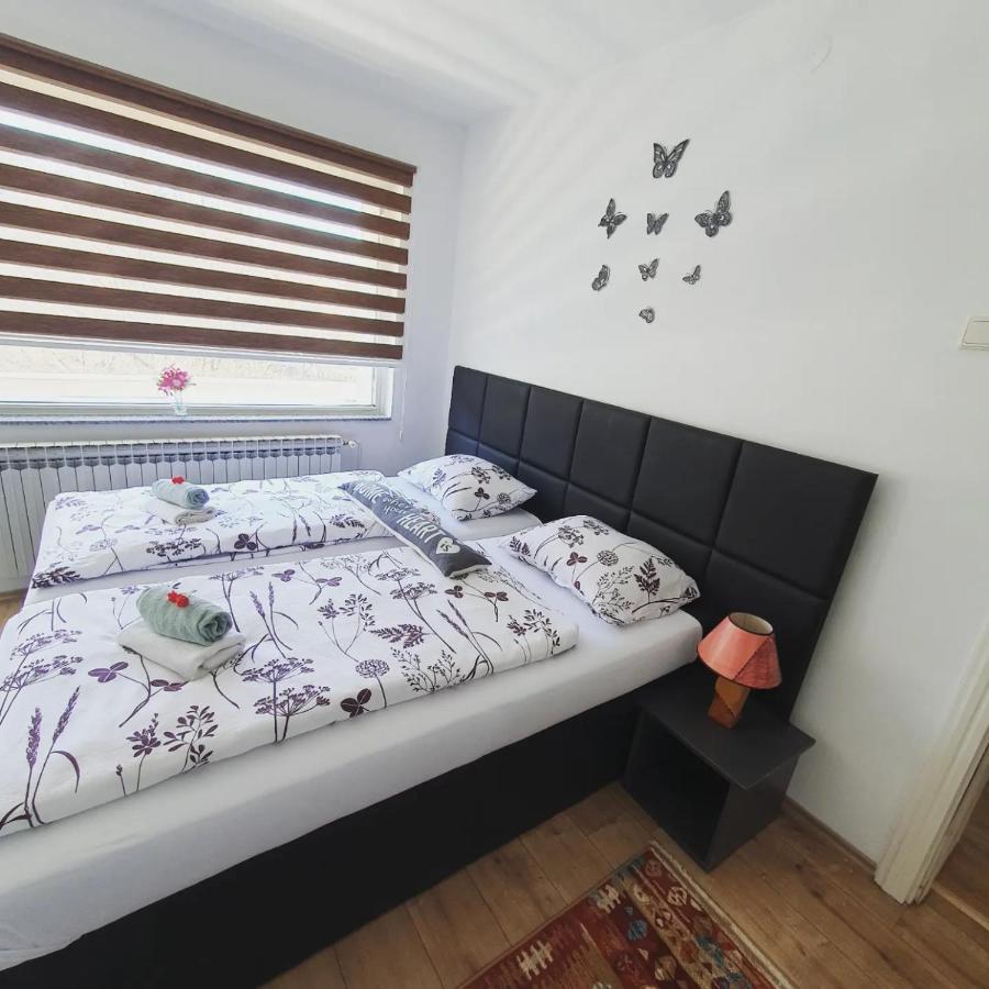 Apartments Arna Visoko Eksteriør billede