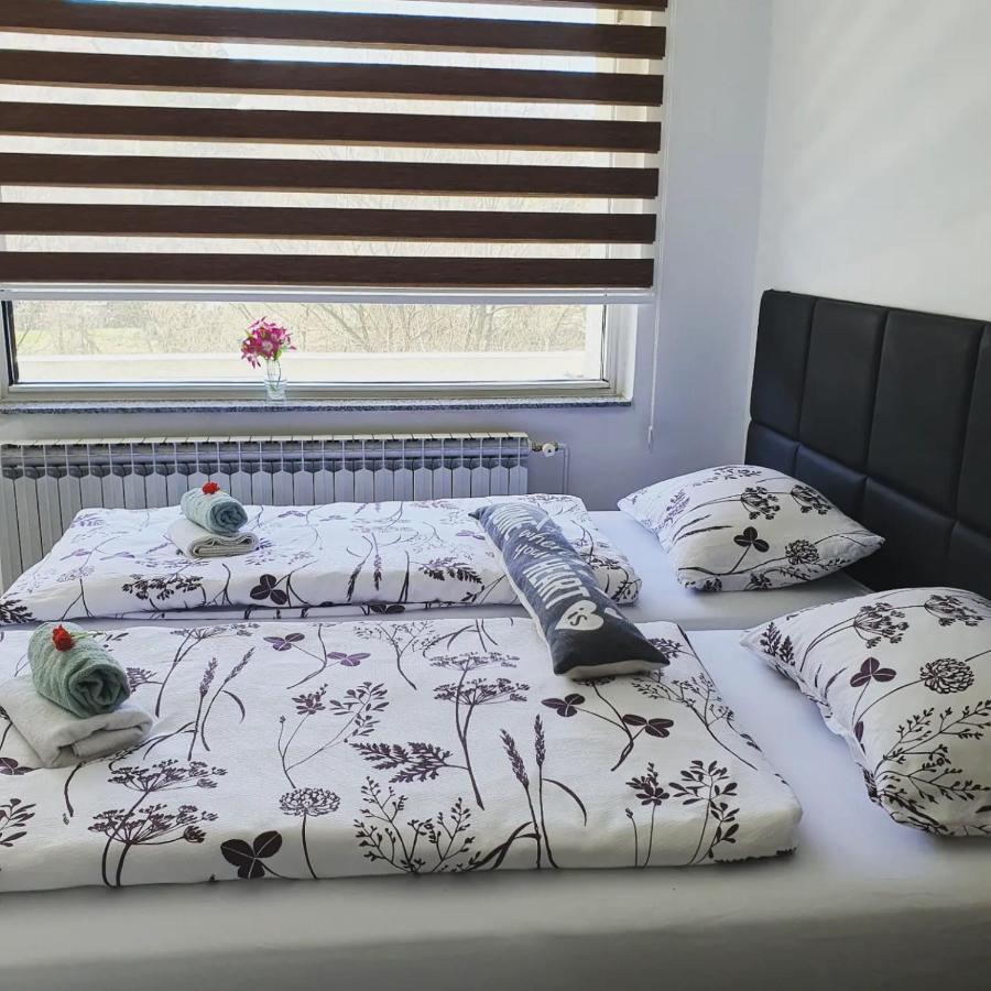 Apartments Arna Visoko Eksteriør billede